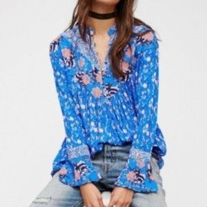 Free People Blue Wildflower Floral Bohemian Fields Tunic Blouse Flowy Boho